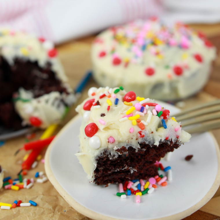 Air Fryer Smash Cake decorated with frosting and sprinkles, perfect for a baby’s first birthday.