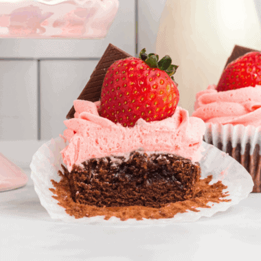 Air Fryer Valentine Cupcakes