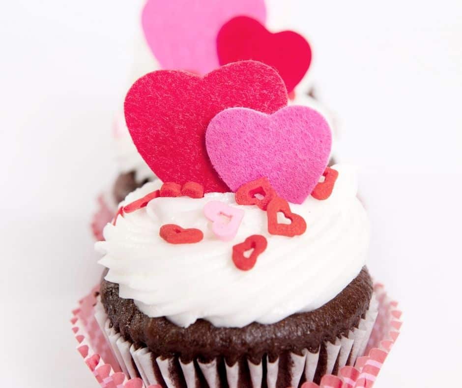 Air Fryer Valentine Cupcakes