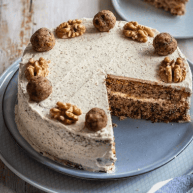 Air Fryer Walnut Cake