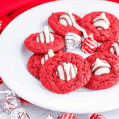 Air Fryer Hershey&rsquo;s Red Velvet Blossom Cookies