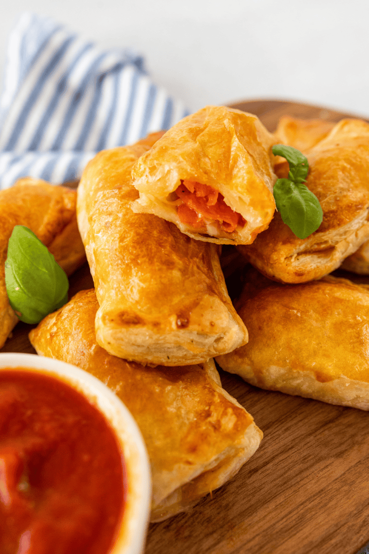 Air Fryer Pepperoni Basil Tomato Puffs, crispy and flavorful bite-sized appetizers filled with pepperoni, basil, and tomato, ideal for any occasion.