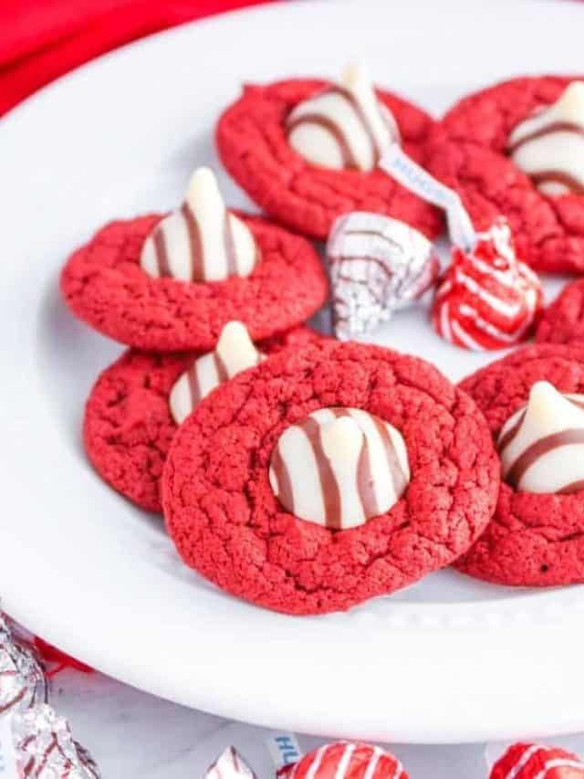 cropped-Air-Fryer-Hersheys-Red-Velvet-Blossom-Cookies.jpg