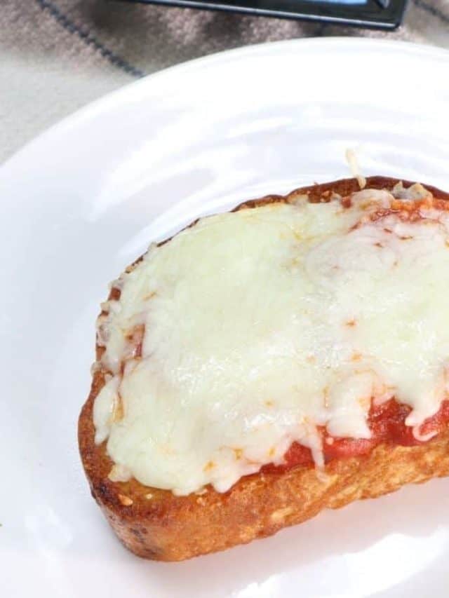 Air Fryer Garlic Bread Pizza Toast (Copy) - Fork To Spoon
