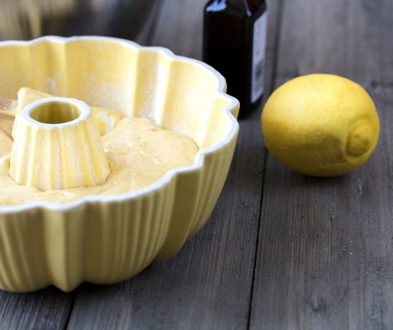 How to Bake a Cake In the Ninja Foodi Fork To Spoon