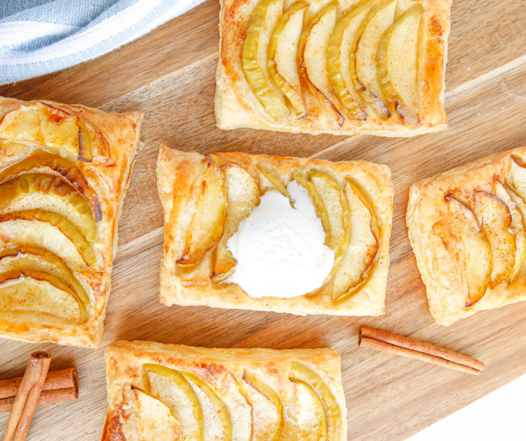 Apple Pie Puff Pastry In Air Fryer Fork To Spoon spinach-puffs-relish