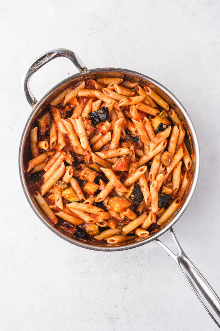 Bowl of finished Copycat Cheesecake Factory marinara sauce ready to serve.