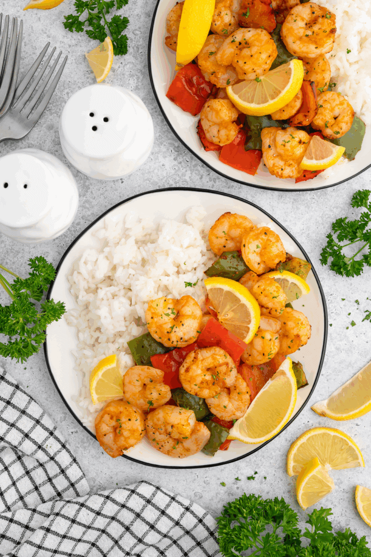 Air-fried wok-fired shrimp with bell peppers in savory Asian sauce.