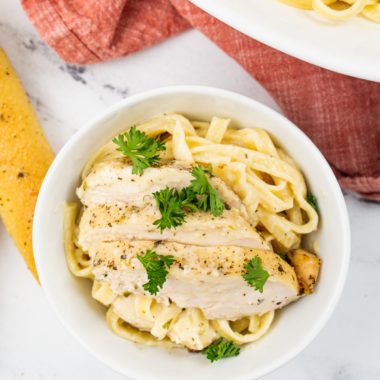 Applebee&rsquo;s Chicken Fettuccine Alfredo Copycat Recipe