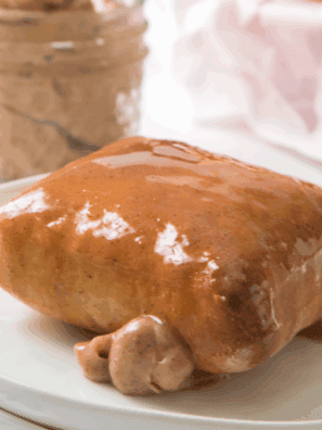 A bowl of creamy Copycat Texas Roadhouse Butter, ready to spread on warm rolls.