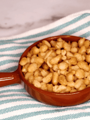 Air Fryer Cannellini Beans Cooked in Air Fryer in Bowl