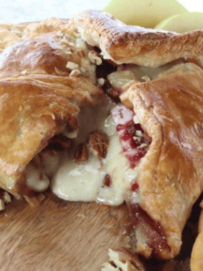 Air Fryer Baked Brie In Puff Pastry