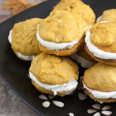 Air Fryer Pumpkin Whoopie Pie