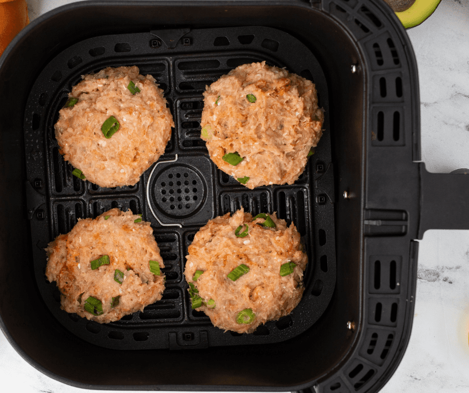 https://forktospoon.com/wp-content/uploads/2022/08/Air-Fryer-Turkey-Burgers-3.png