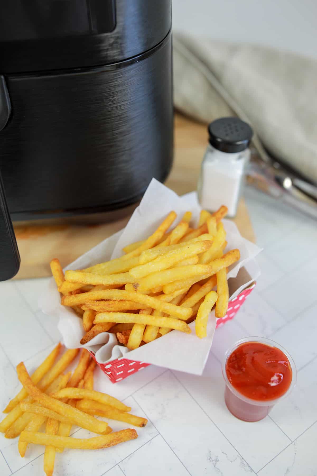 Frozen Crinkle Fries in Air Fryer - Fork To Spoon