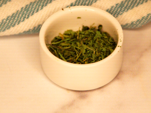 How to Dehydrate Herbs in the Air Fryer - Food Meanderings