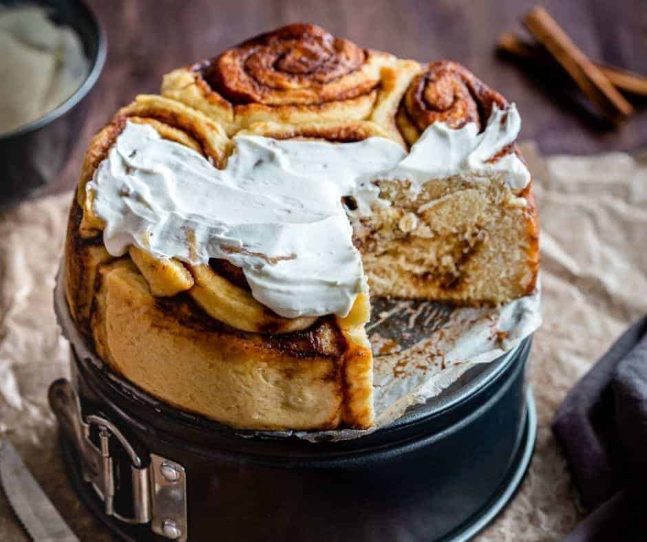 Dutch Oven Cinnamon Roll