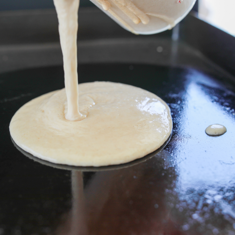 Step-by-step process for cleaning and seasoning a Blackstone griddle.