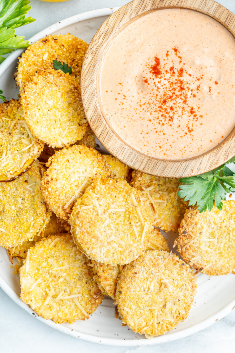 Crispy air fryer yellow squash rounds golden and crunchy texture