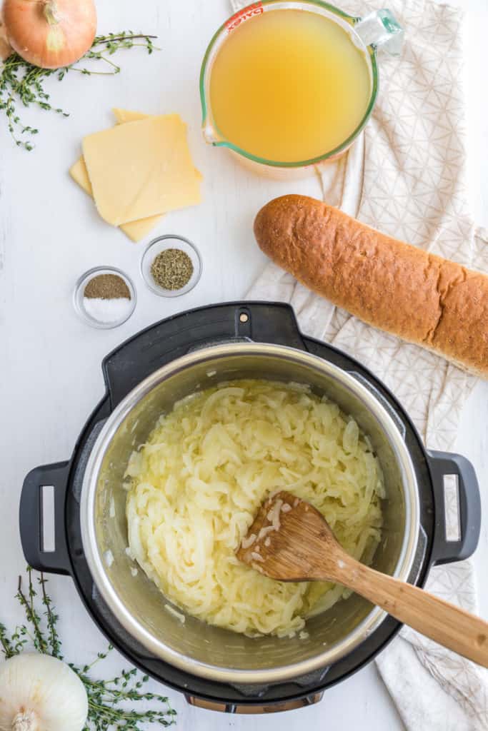 How To Make Copycat Panera's French Onion Soup In Instant Pot