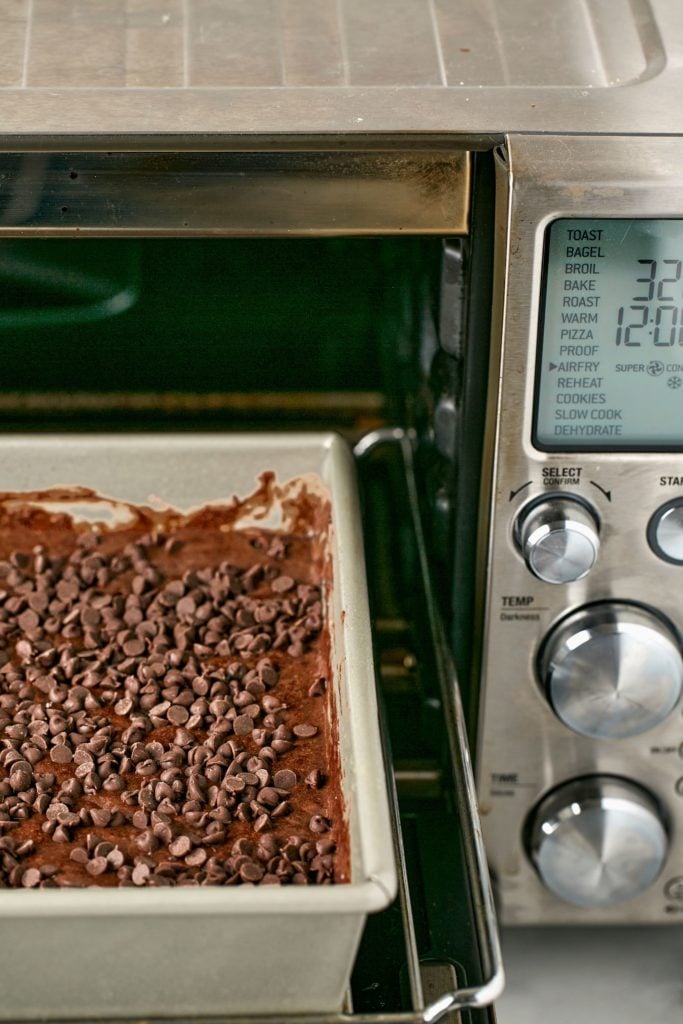 How To Cook Chocolate Dump Cake In Air Fryer