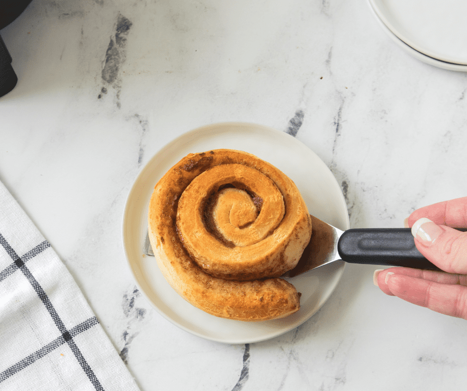 Step Two: Bake The Cinnamon Rolls In Ninja Foodi Grill