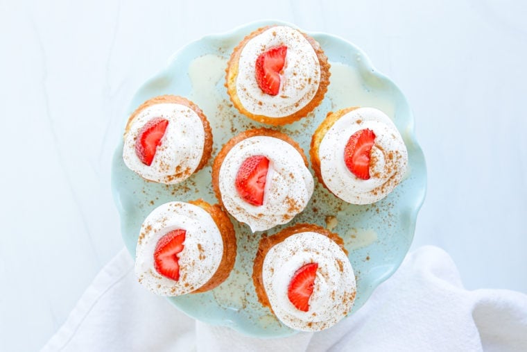 
To make Air Fryer Tres Leches Cupcakes, follow these steps: