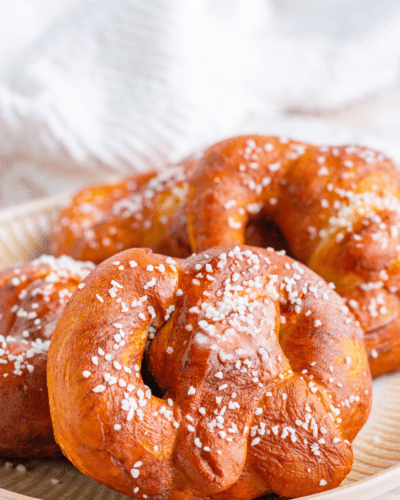 Air Fryer Copycat Auntie Anne's Pretzels