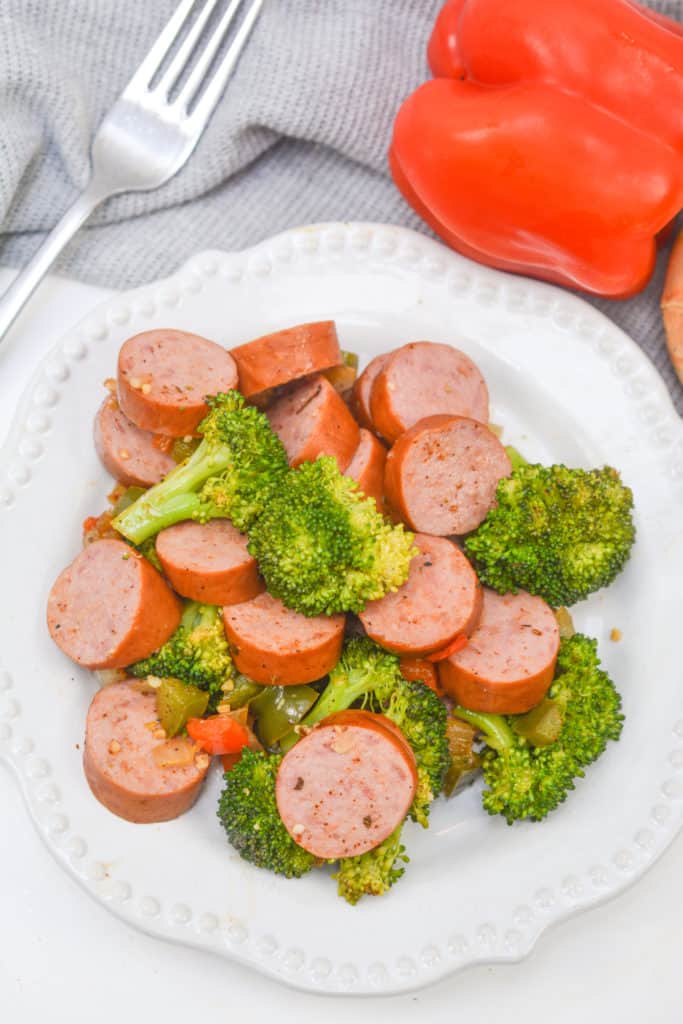 Are you looking for an easy, delicious meal that will come together quickly? We've got the perfect solution: air fryer Trader Joe's chicken sausage! Not only is it incredibly flavorful, but it also takes minutes to make. Plus, this dish packs plenty of protein – perfect for a family dinner or a quick lunch. 