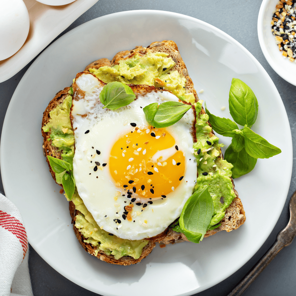 Blackstone Fried Eggs Recipe - Fork To Spoon