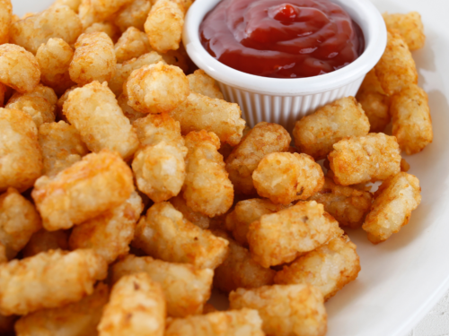 https://forktospoon.com/wp-content/uploads/2023/06/Air-Fryer-Kroger-Tater-Tots-500x375.png