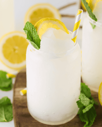 Ninja-Creami-Lemonade-Slushi-