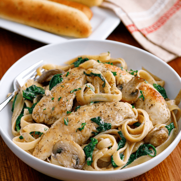 Olive Garden Copycat Chicken Marsala Fettuccine - Fork To Spoon