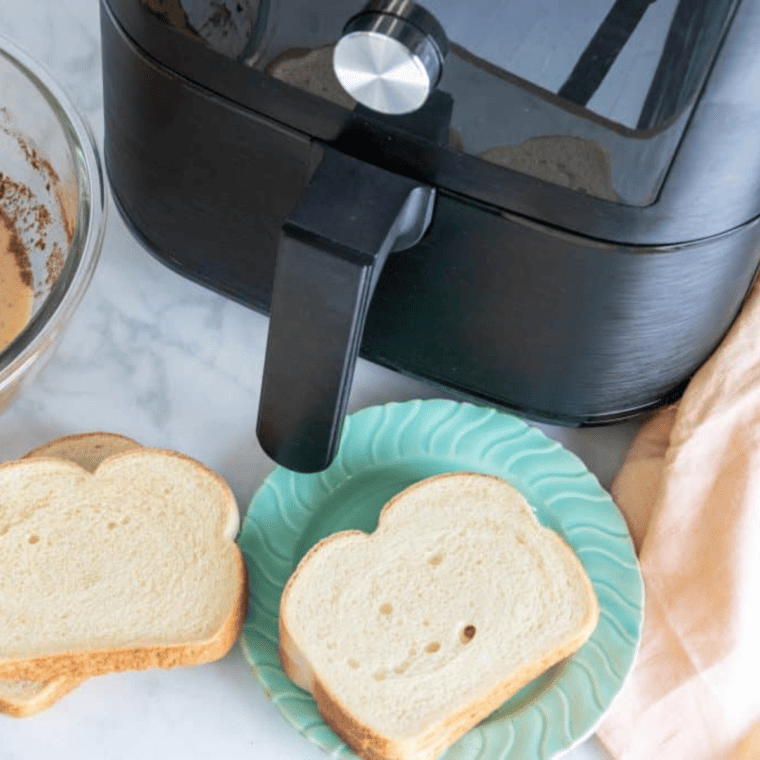 How To Make Eggless French Toast In Air Fryer