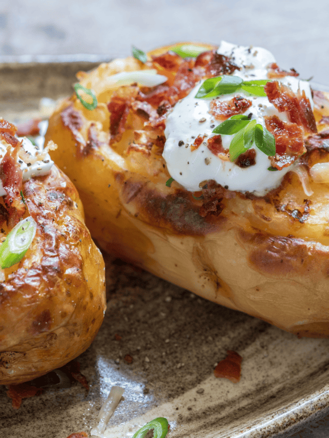 How to Cook Baked Potatoes On Blackstone --Are you looking for an easy and delicious dish your family will love? Look no further than the classic baked potato. Baked potatoes are a favorite comfort food, perfect for any occasion, and incredibly easy to cook on a Blackstone griddle.