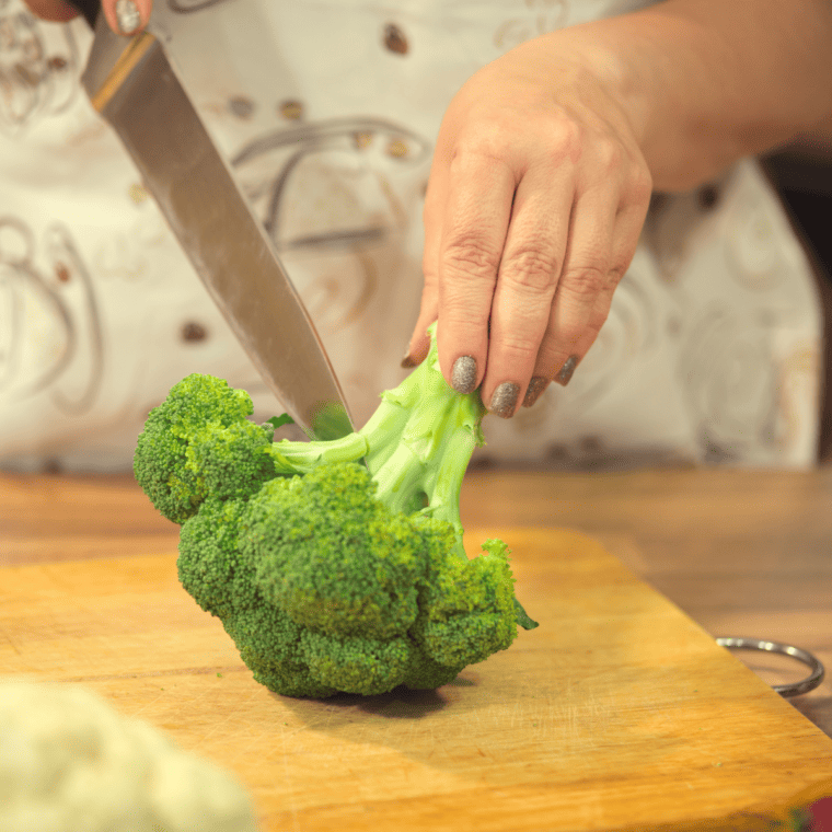 How To Cut Broccoli (1)