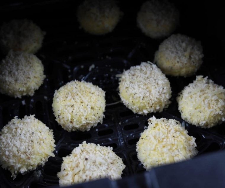 breaded babybels in air fryer basket