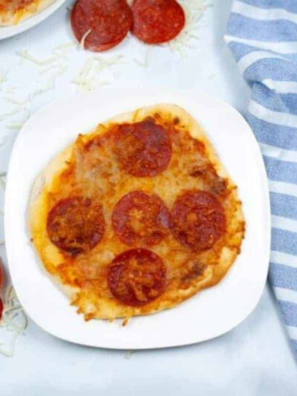 Air Fryer Pepperoni Naan Pizza