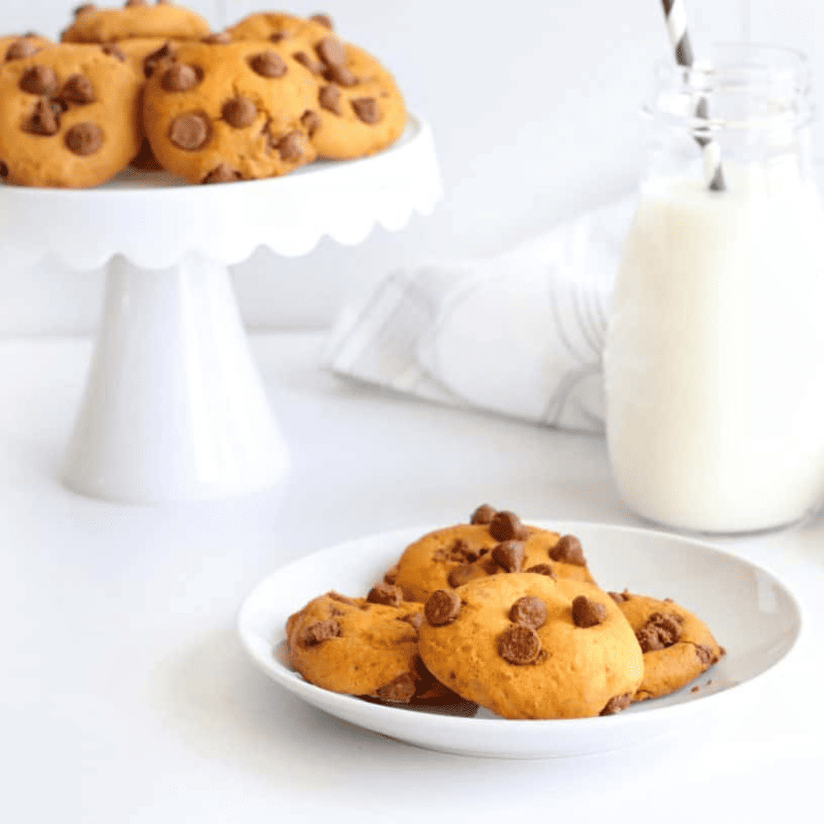 Air Fryer Pumpkin Chocolate Chip Cookies