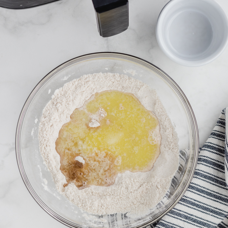 Air Fryer Snickerdoodle Mug Cake
