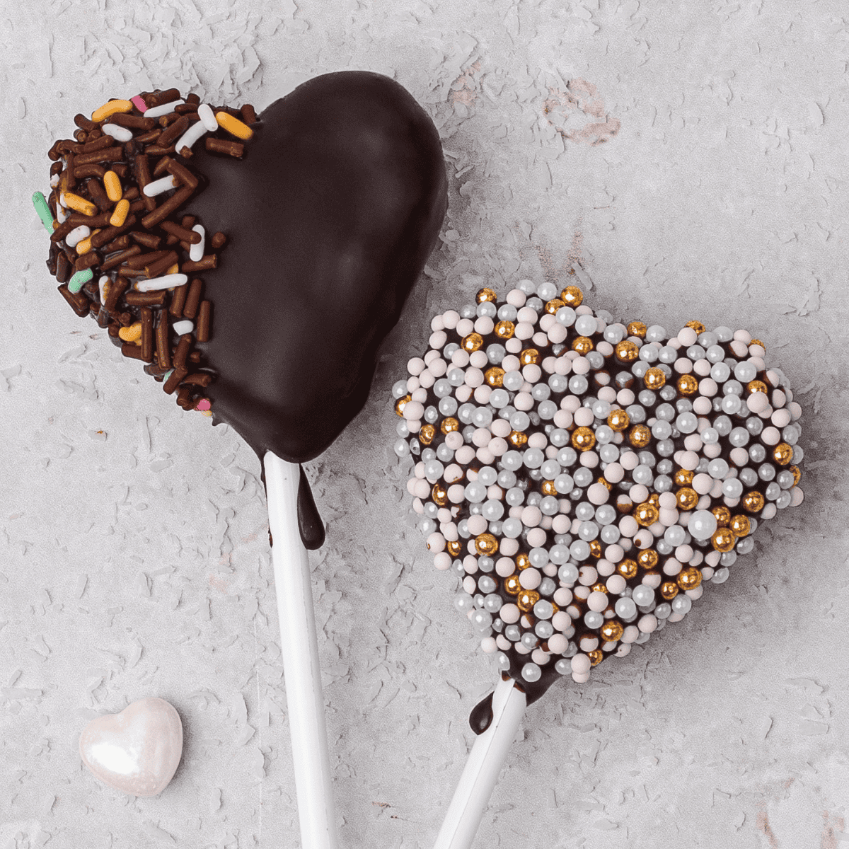 Easy Valentine's Day Cake Pops