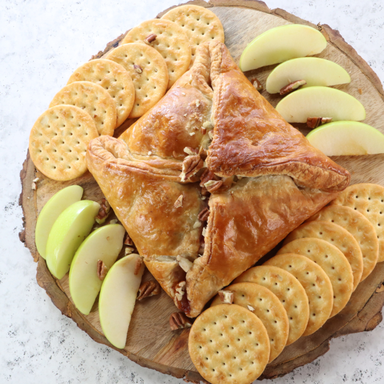 Air Fryer Baked Brie In Puff Pastry