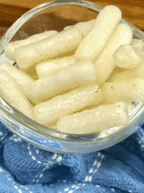 &ldquo;Golden, crispy Air Fryer Rice Cakes served on a plate, ready to eat.&rdquo;