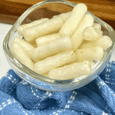 &ldquo;Golden, crispy Air Fryer Rice Cakes served on a plate, ready to eat.&rdquo;