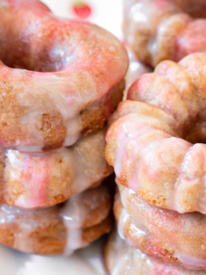 Air-Fryer-Strawberry-Donuts-6