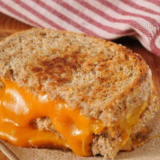Air-Fryer-Texas-Toast-Grilled-Cheese