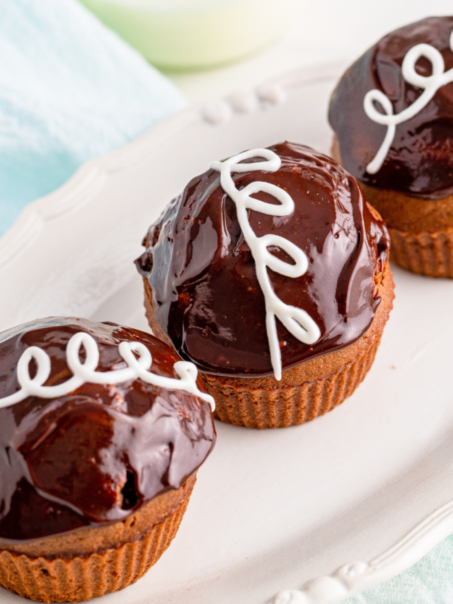 air fryer copycat hostess cupcakes