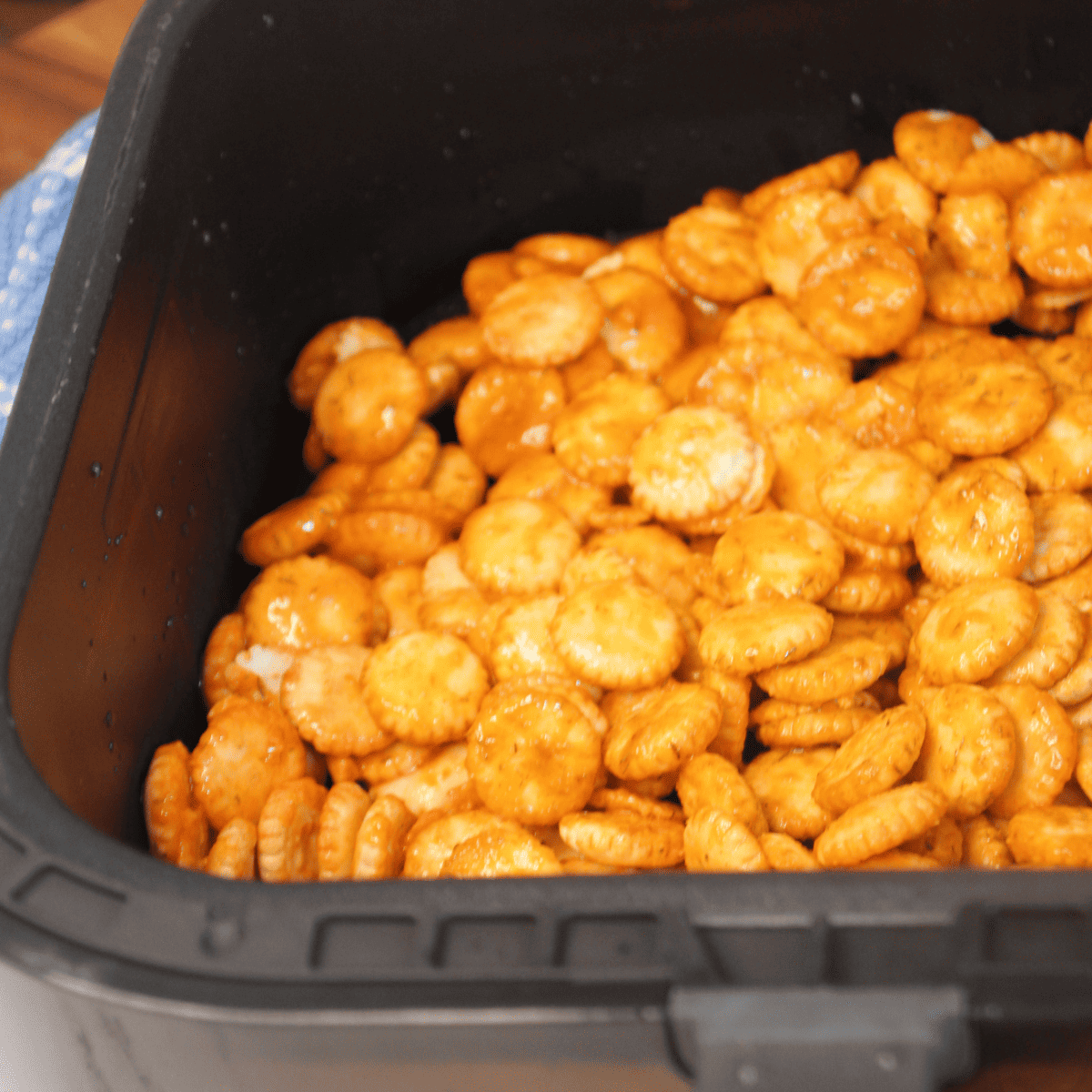 Air Fryer Buffalo Oyster Crackers Fork To Spoon