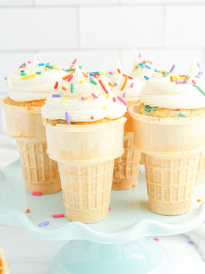 Air-Fryer-Ice-Cream-Cone-Cupcakes-8