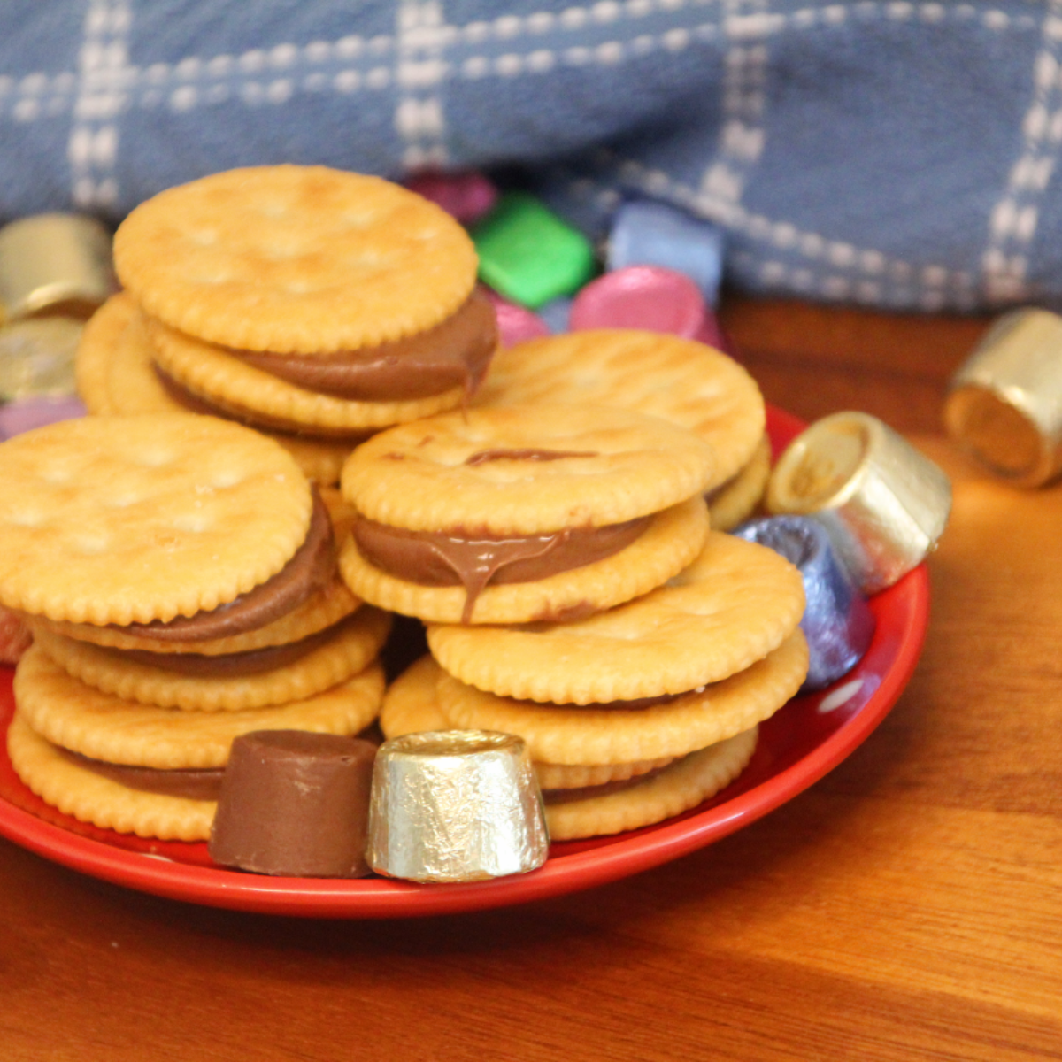 Air Fryer Rolo Stuffed Ritz Crackers